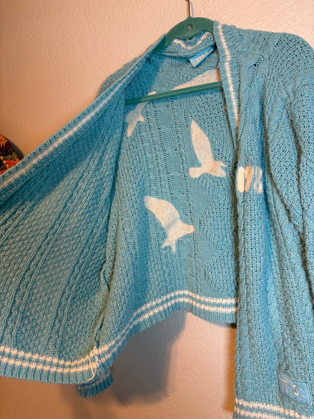 Taylor Swift 1989 Cardigan Blue Seagulls Knit Cozy XL 2XL - Picture 7 of 12